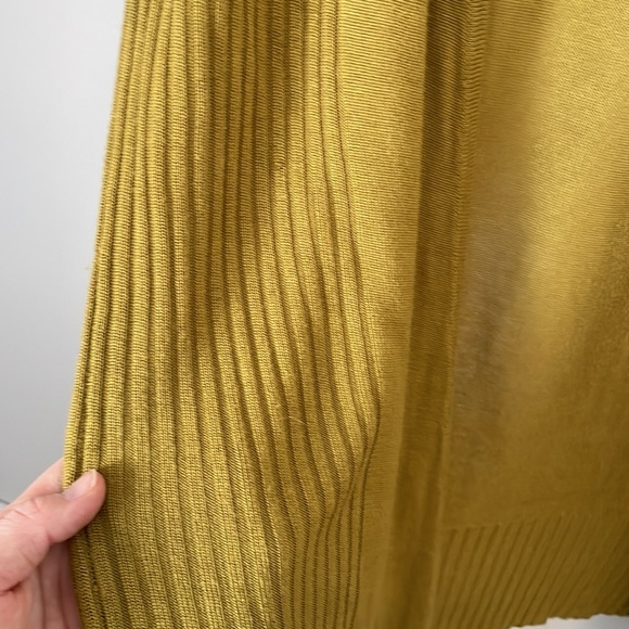 Green cardigan - Picture 3 of 4